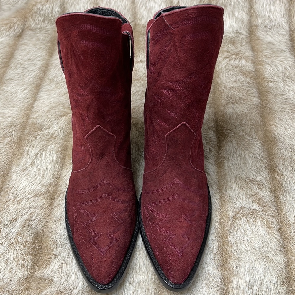 Old gringo yippee kayak collection size 7B Never Used Maroon 100% suede leather